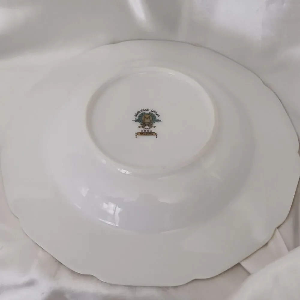 VINTAGE NORITAKE VALDINA 8'' SOUP BOWL